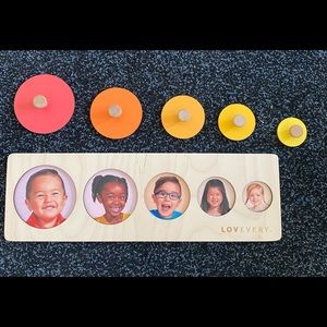 Lovevery Montessori baby/toddler puzzle
